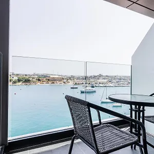 Hotel The Londoner, Sliema